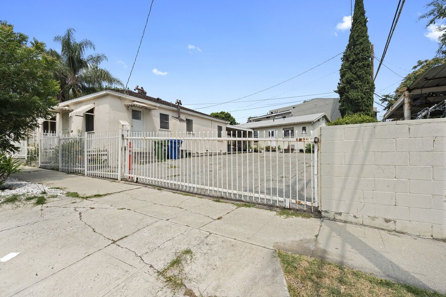 More Photos Of 4002-4006 1/2 Verdugo Rd, Glassell Park Storefront Retail Residential For Sale