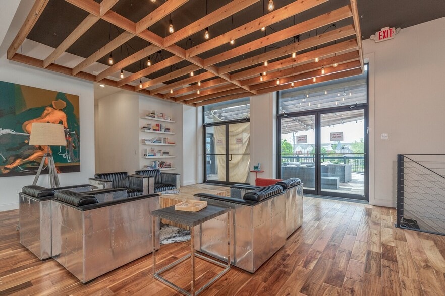 More Photos Of 3026-3036 Locust St, Saint Louis Loft Creative Space For Lease