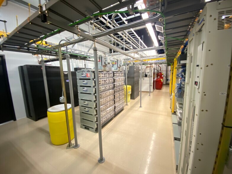 More Photos Of 2223 W Airport Way, Boise Industrial For Lease