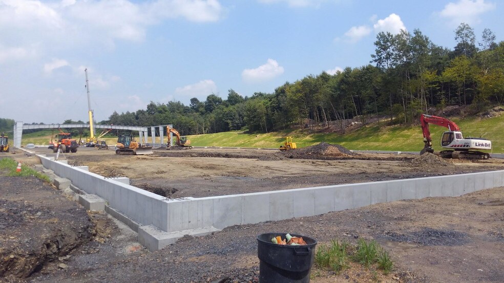 More Photos Of 12 S Tremont Rd, Tremont Land For Lease