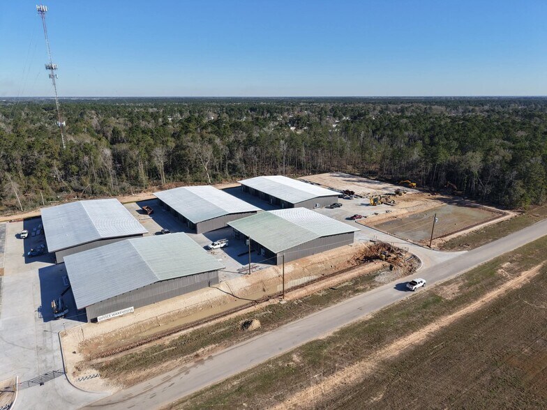 More Photos Of 19021 McKenzie Ln, Porter Warehouse For Lease