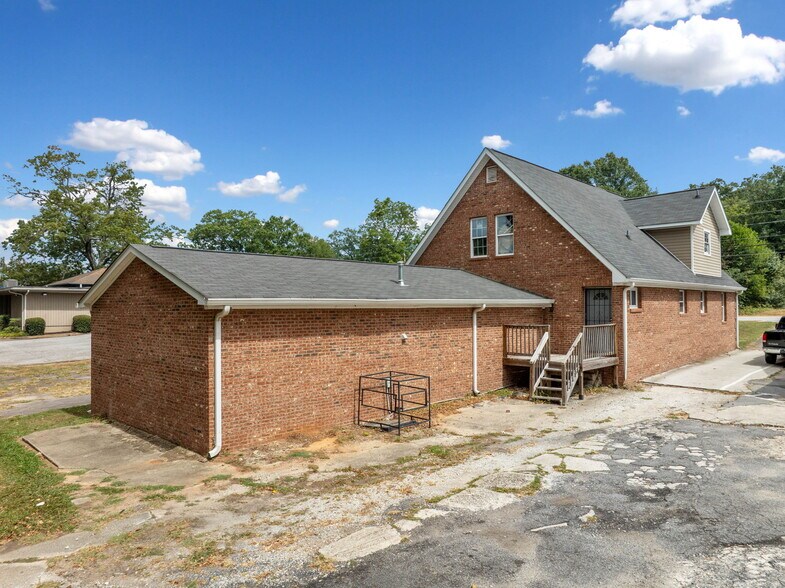 More Photos Of 341 Candler Rd, Atlanta General Retail For Sale