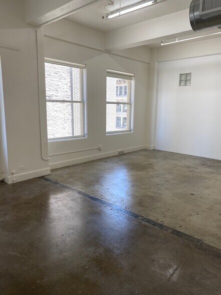 More Photos Of 850 S Broadway, Los Angeles Loft Creative Space For Lease