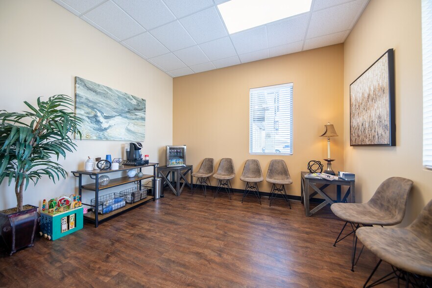 More Photos Of 255 W Lebanon, Frisco Medical For Lease