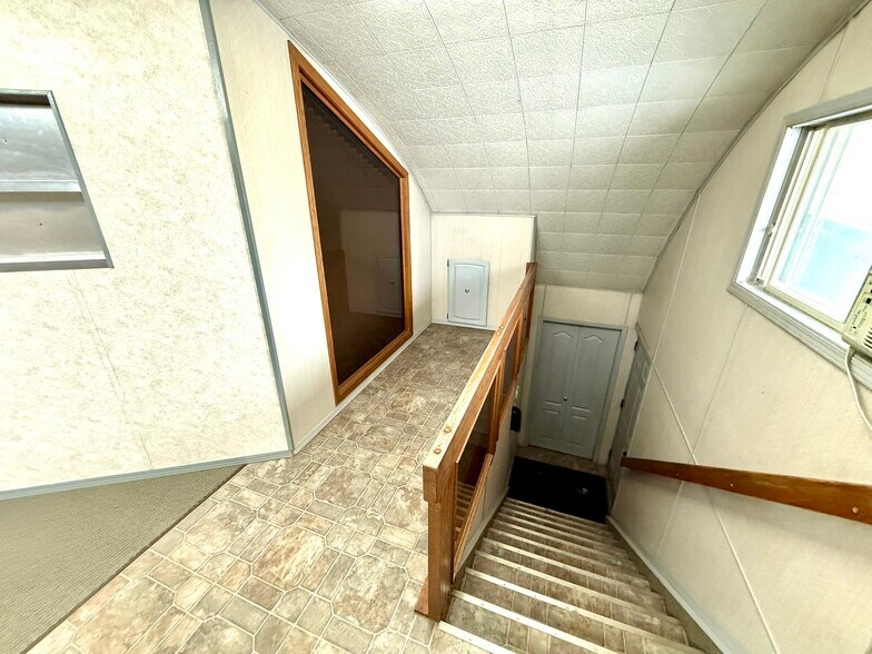 More Photos Of 28045 Township Road 384, Red Deer County Industrial For Sale