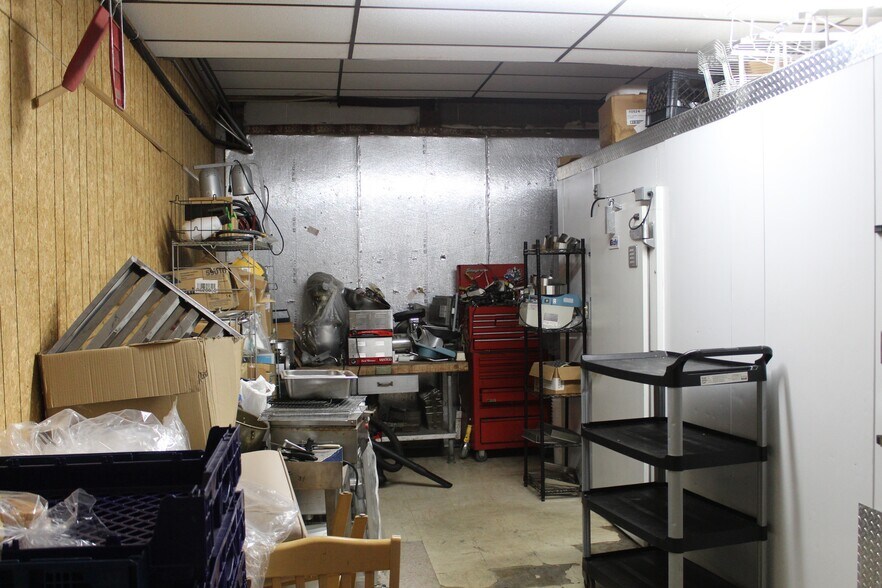 More Photos Of 1223 Main St, Woodward Fast Food For Sale