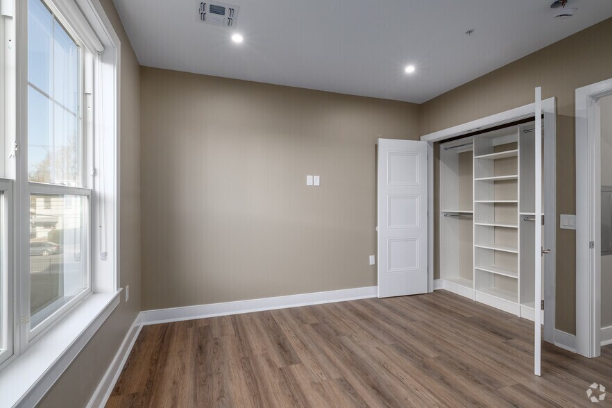 More Photos Of 106-108 Montgomery St, Bloomfield Apartments For Sale