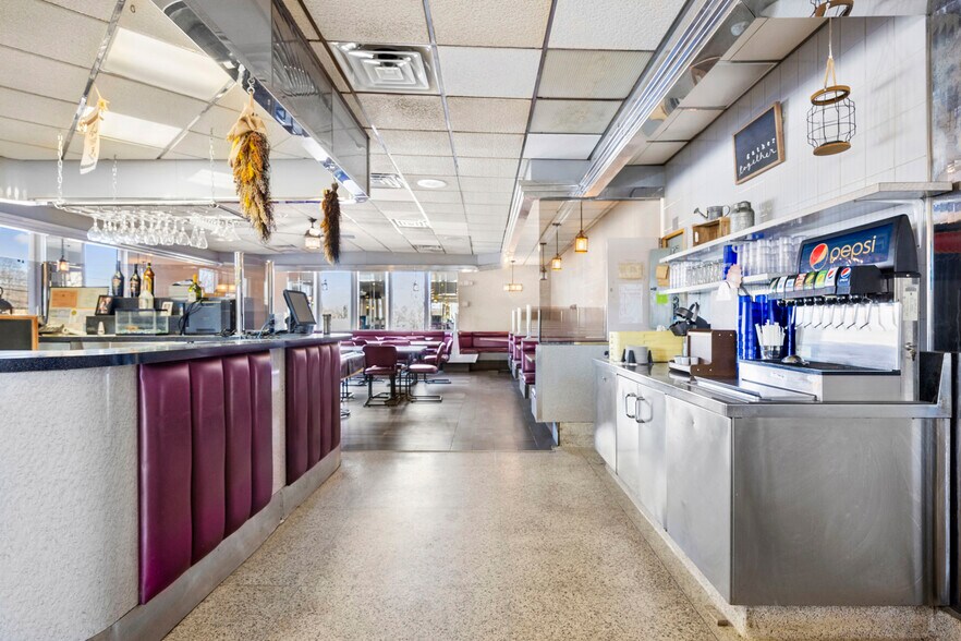 More Photos Of 1975 Central Ave, Albany Restaurant For Sale