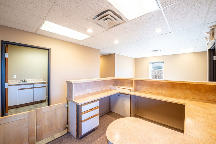 More Photos Of 1313 S Saint Francis Dr, Santa Fe Healthcare For Lease