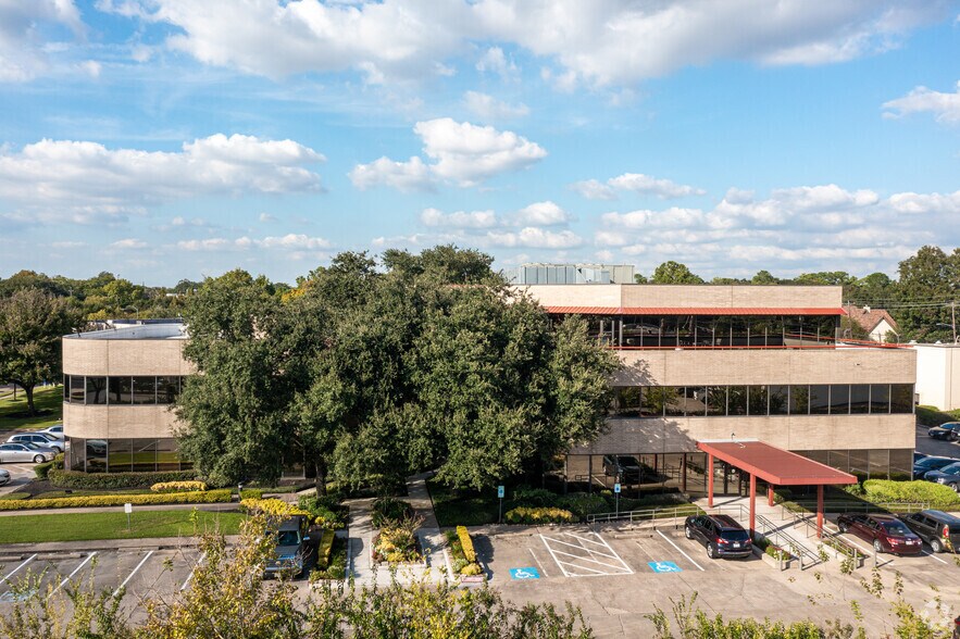 More Photos Of 1220 Blalock Rd, Houston Office For Lease