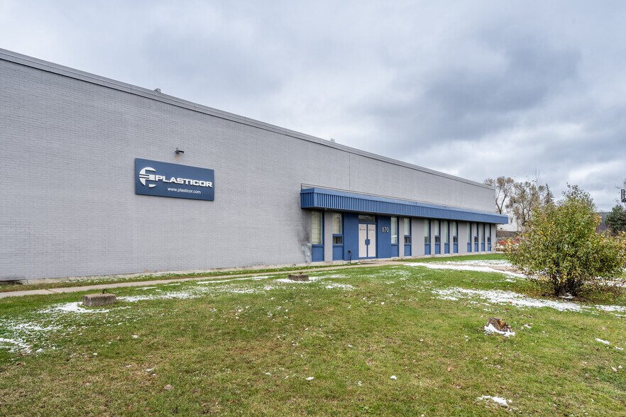 More Photos Of 1170 Ave 50th, Montréal Warehouse For Sale
