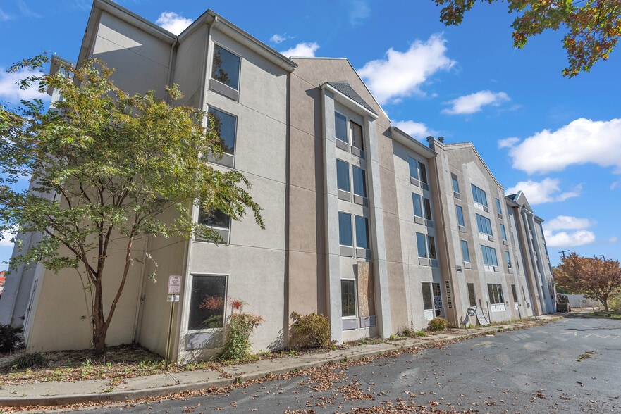 More Photos Of 24058 Sussex Hwy, Seaford Hotel For Sale