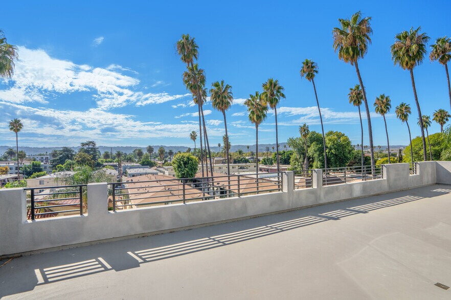 More Photos Of 14629 W Erwin St, Van Nuys Apartments For Sale