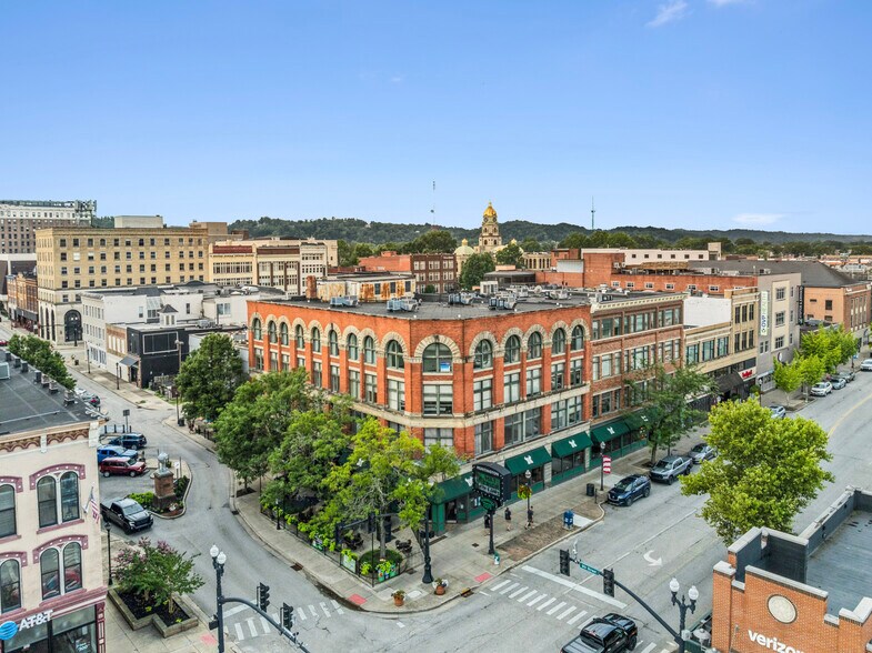 More Photos Of 301 Ninth St, Huntington Office For Sale