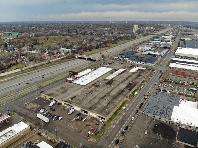 More Photos Of 2450-2560 N Washington Ave, Minneapolis Warehouse For Lease