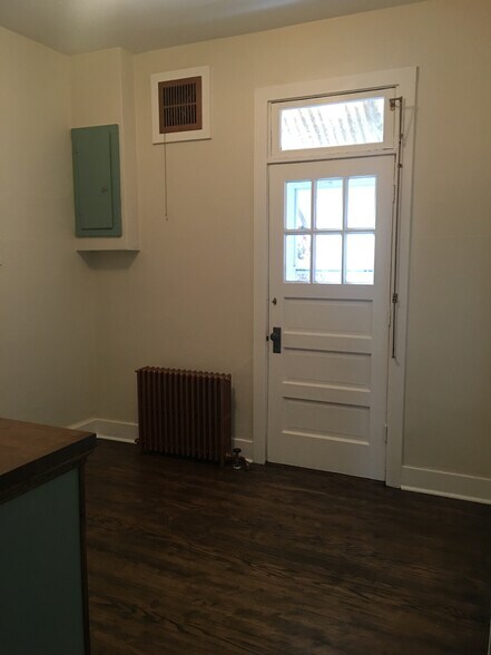 More Photos Of 541-549 Pine St, Burlington Storefront Retail Residential For Sale