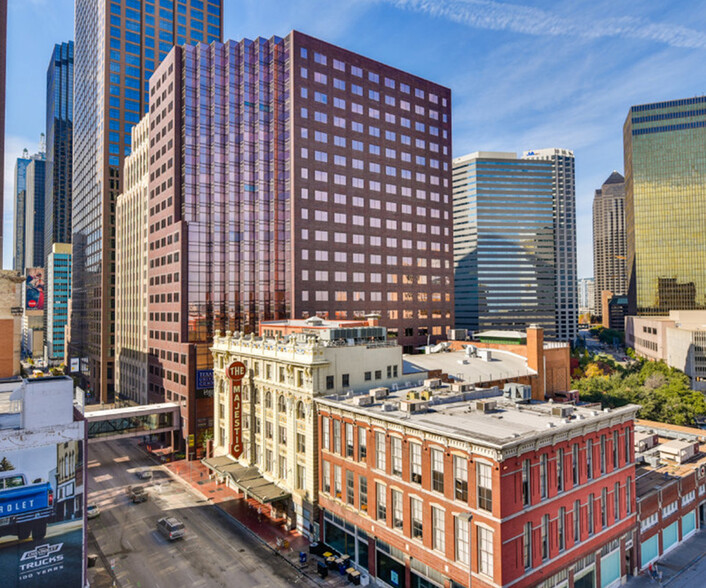 Primary Photo Of 1910 Pacific Ave, Dallas Office For Lease