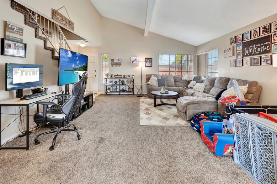 More Photos Of 12725 Barlin Ave, Downey Apartments For Sale