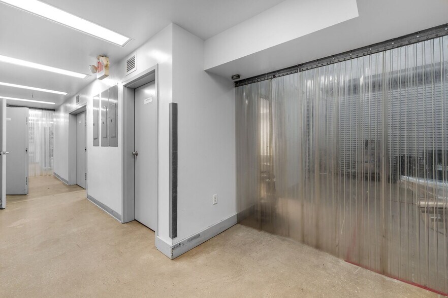 More Photos Of 7155-7159 NW 77th Ter, Miami Warehouse For Sale
