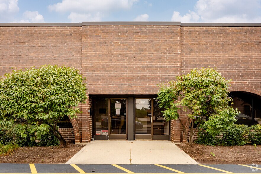 More Photos Of 747-797 S Glenn Ave, Wheeling Warehouse For Lease