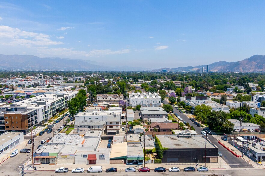 More Photos Of 5114 Vineland Ave, North Hollywood Storefront Retail Residential For Sale