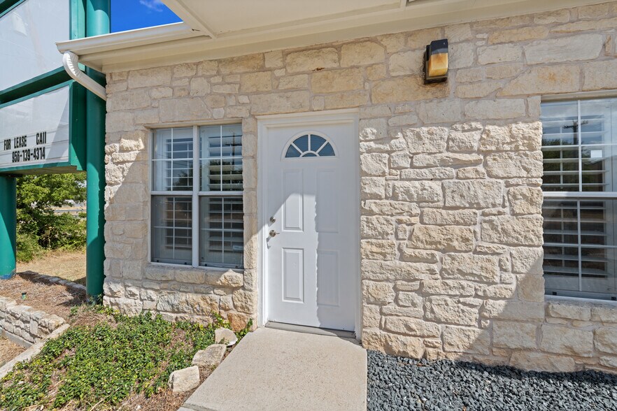 More Photos Of 103 Thousand Oaks Blvd, Georgetown Medical For Lease