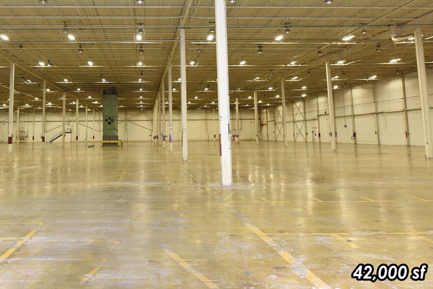 More Photos Of 2525 Monroe Blvd, Norristown Distribution For Lease