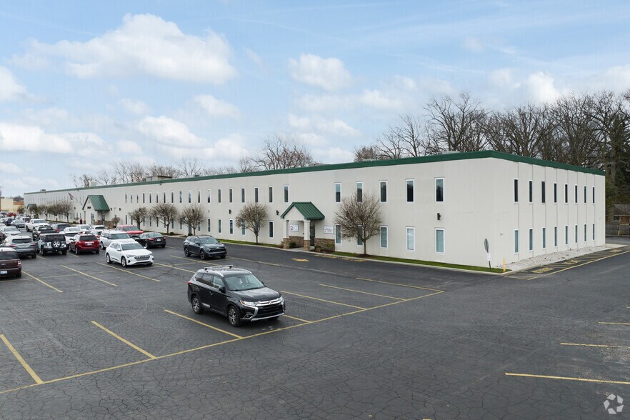 More Photos Of 5151 Monroe St, Toledo Office For Lease