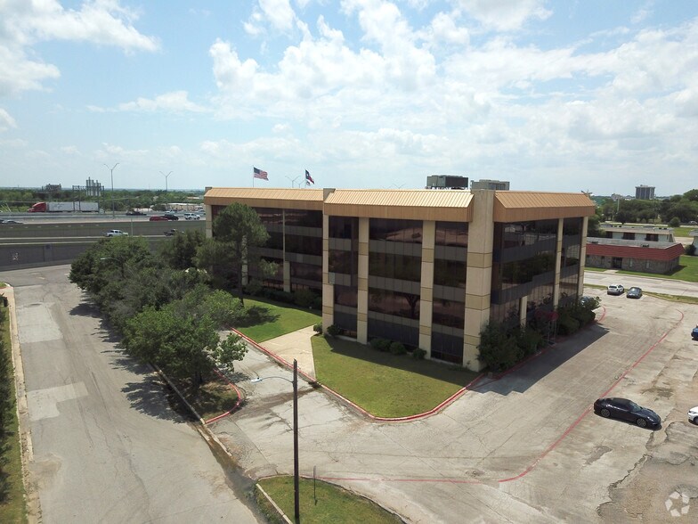 More Photos Of 415 E Airport Fwy, Irving Loft Creative Space For Sale