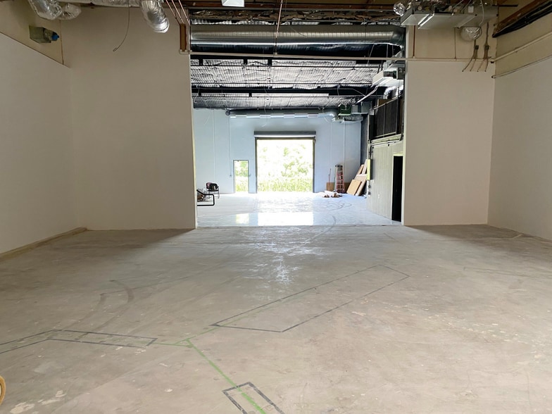 More Photos Of 6383 Rose Ln, Carpinteria Warehouse For Lease