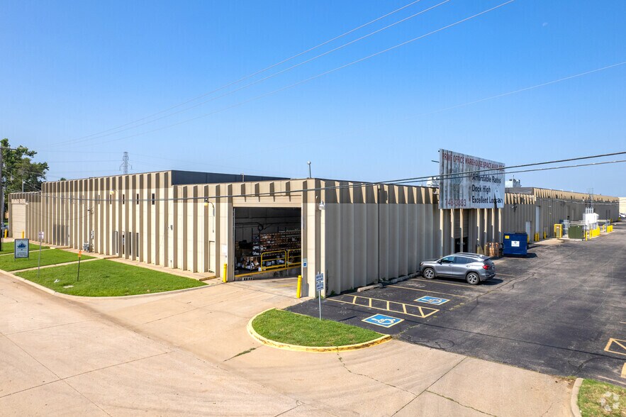 Primary Photo Of 4917 SW 7th St, Oklahoma City Warehouse For Lease