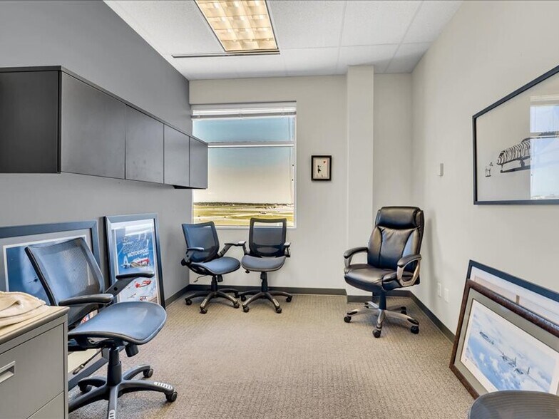 More Photos Of 8001 S InterPort Blvd, Englewood Office For Lease