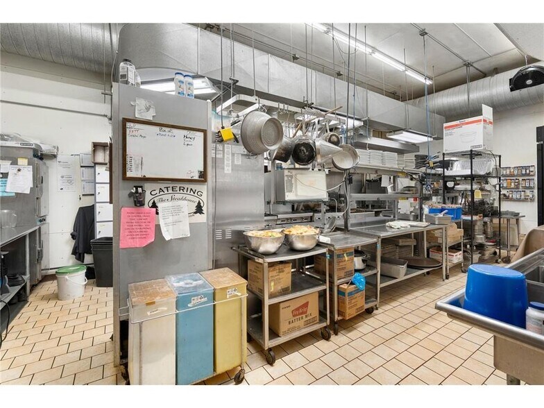 More Photos Of 15850 - 15860 T Bone Ln, Hayward Restaurant For Sale