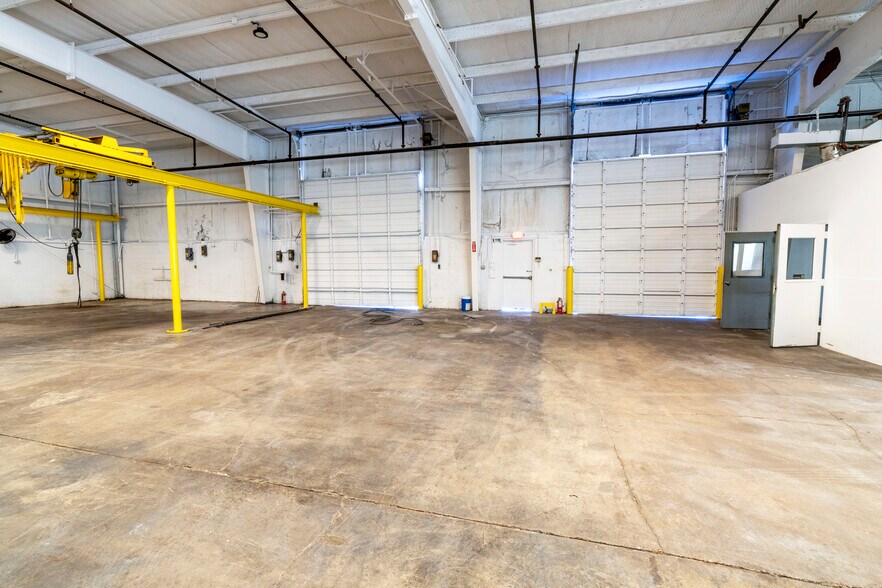 More Photos Of 300 Industrial Blvd, Mansfield Distribution For Lease