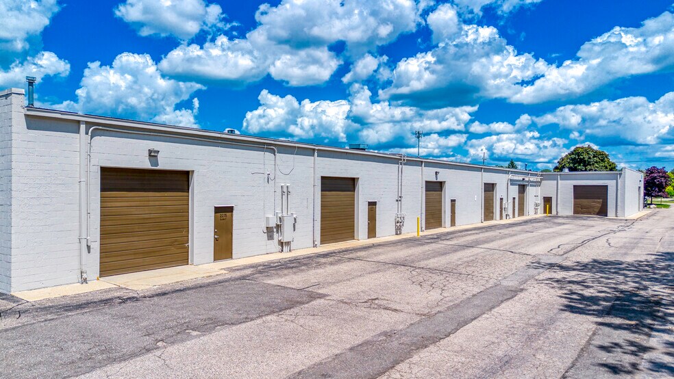 More Photos Of 2275 N Opdyke Rd, Auburn Hills Unknown For Lease