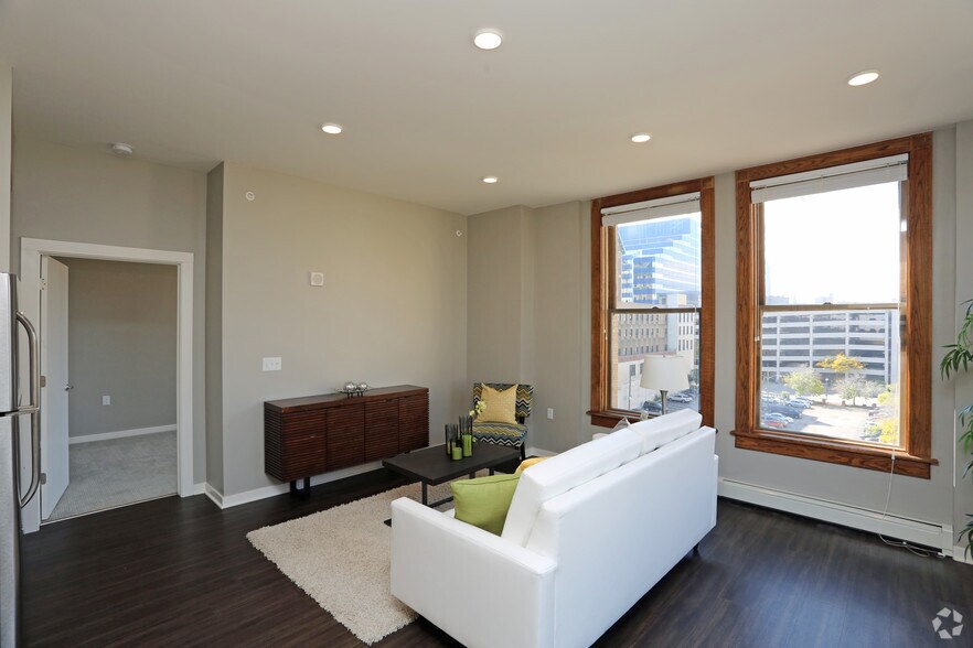 More Photos Of 135 W Wells St, Milwaukee Coworking Space