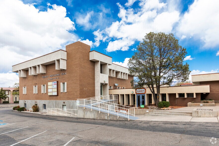 Primary Photo Of 7111 Prospect Pl NE, Albuquerque Medical For Sale
