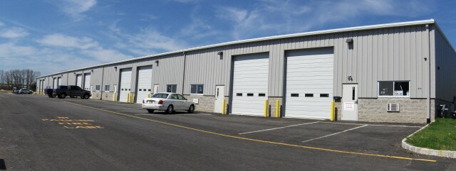 Primary Photo Of 644-650 Cross St, Lakewood Light Distribution For Lease