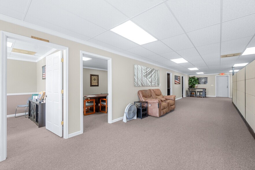 More Photos Of 3565 Main St, Jasper Office For Sale