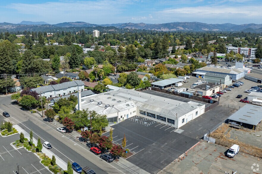 More Photos Of 930 S A St, Santa Rosa Freestanding For Lease