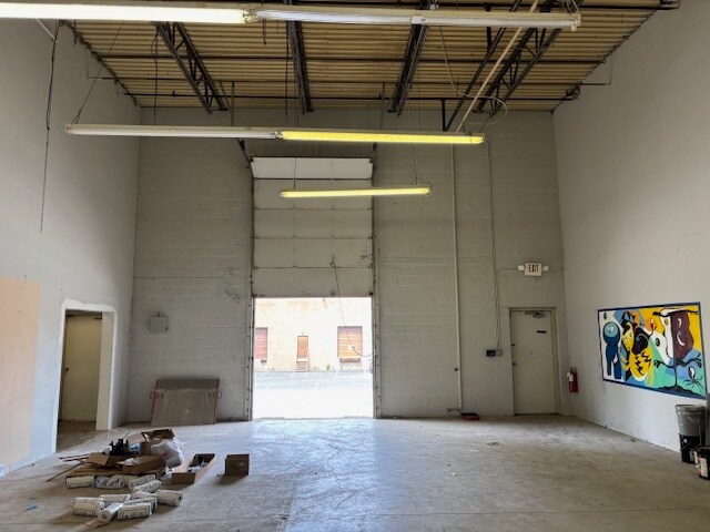 More Photos Of 32111 Aurora Rd, Solon Light Manufacturing For Lease