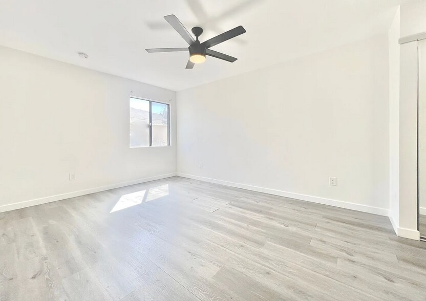 More Photos Of 7437 Haskell Ave, Van Nuys Apartments For Sale