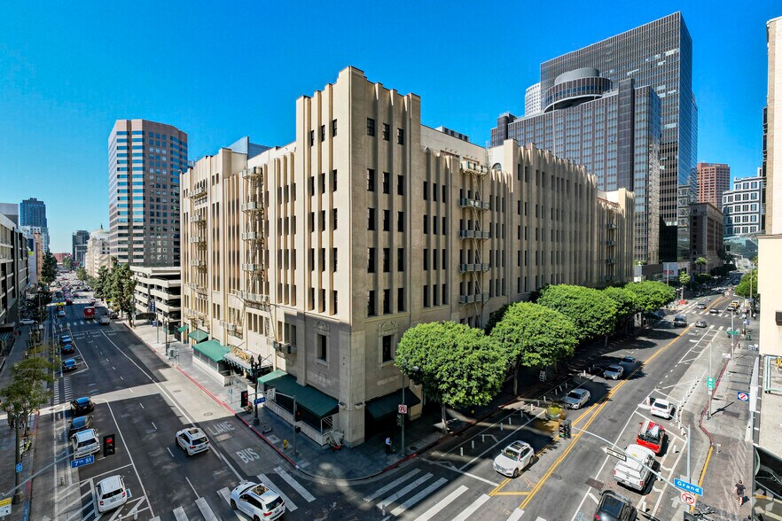 Primary Photo Of 600 W 7th St, Los Angeles Industrial For Lease