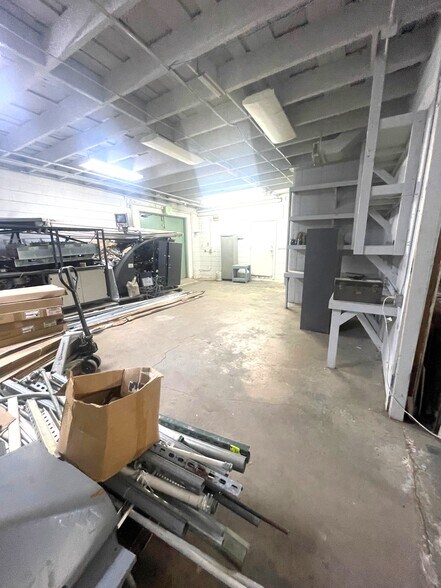 More Photos Of 5299 Saint Augustine Rd, Jacksonville Manufacturing For Lease