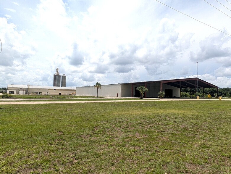More Photos Of 1509 S Byron Butler Pky, Perry Manufacturing For Lease