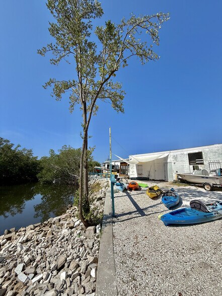 More Photos Of 1624 4th St S, Saint Petersburg Warehouse For Sale