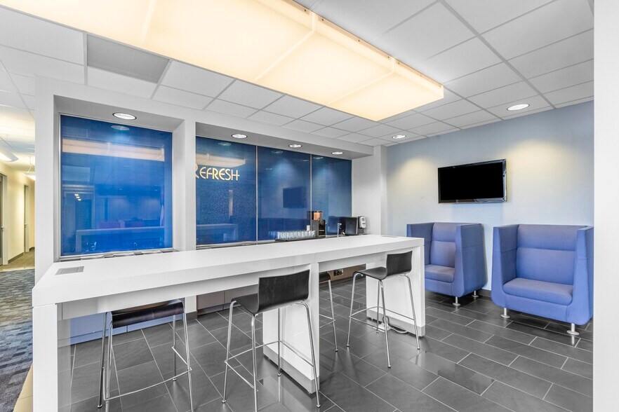 More Photos Of 1321-1325 Blanshard St, Victoria Coworking Space