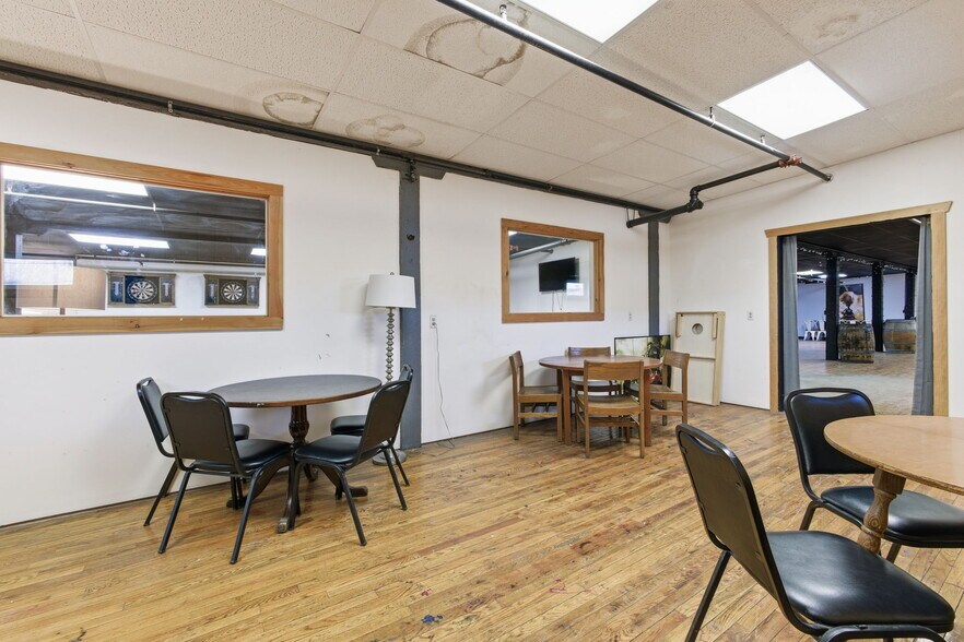 More Photos Of 2 Chapel St, Honesdale Flex For Lease