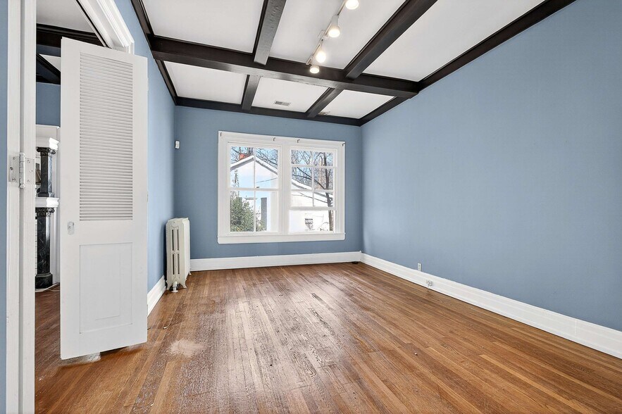More Photos Of 408 NE Atlantic St, Tullahoma Flex For Sale