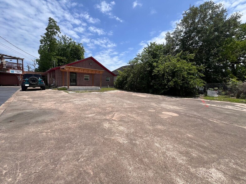 More Photos Of 2209 Highway 3, Dickinson Office Residential For Sale